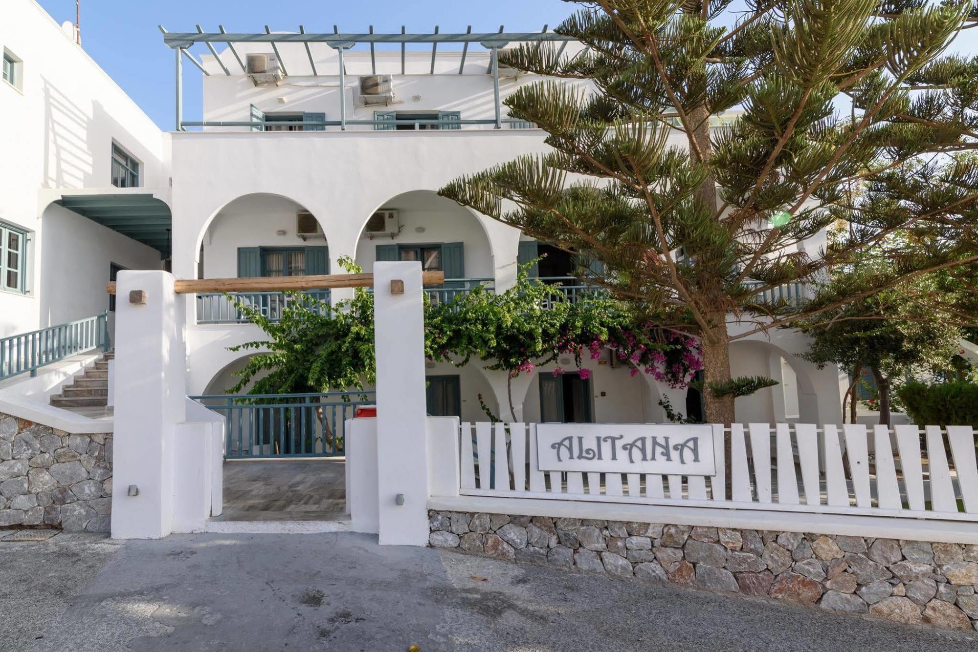 Iris Boutique Hotel Kamári Exterior foto